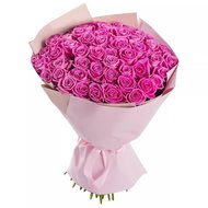 55 розовых роз