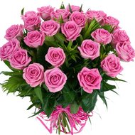 25 розовых роз