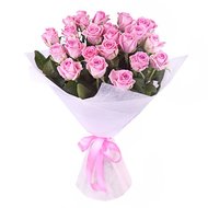 27 розовых роз