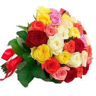 35 разноцветных роз