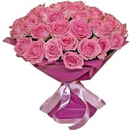 27 розовых роз
