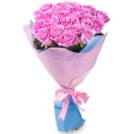 25 розовых роз