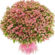 Шикарный букет из кустовых роз