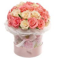 31 роза в шляпной коробке