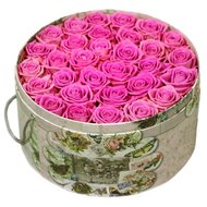 31 розовая роза в коробке