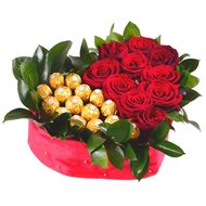 Сердце из роз и конфет