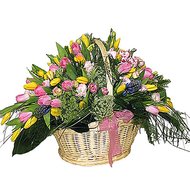 Корзина разноцветных тюльпанов 101 тюльпан