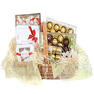 Подарочная корзина для девушки