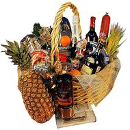 Подарочная корзина на Новый год