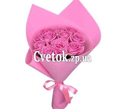 11 розовых роз