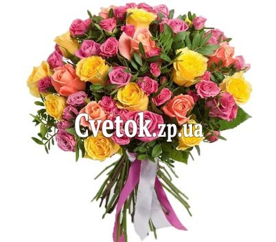 Букет из крупных и мелких роз