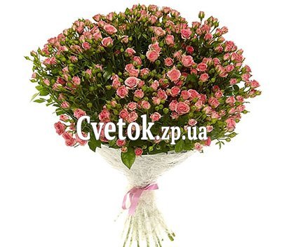 Букет из розовых кустовых роз