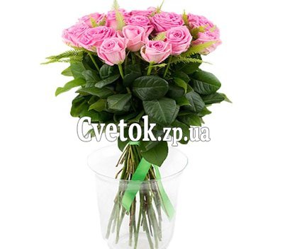 25 розовых роз