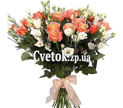 Букет розы и эустомы