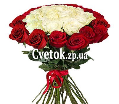 Импортные розы в букете