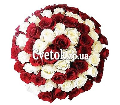 Красно белый букет из импортных роз