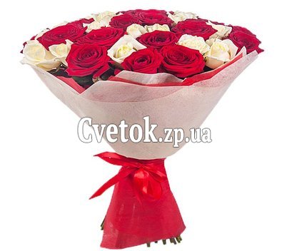 27 красных и белых роз