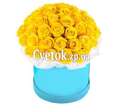 Round box with yellow roses