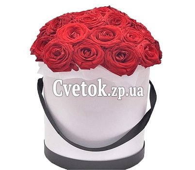 25 роз в шляпной коробке