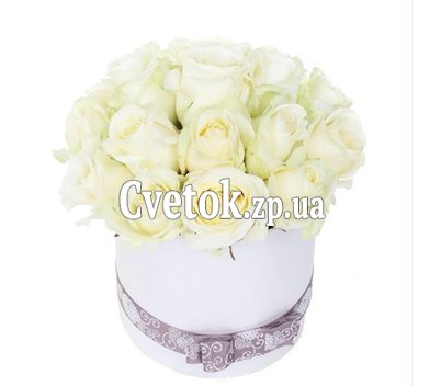 Букет роз в шляпной коробке