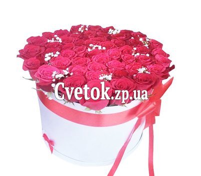 Шикарная коробка красных роз