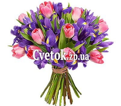 Ирисы и тюльпаны в букете