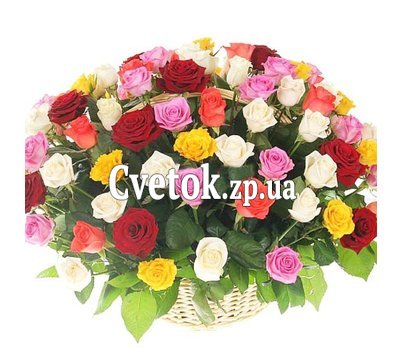 Корзина из 251 разноцветной розы