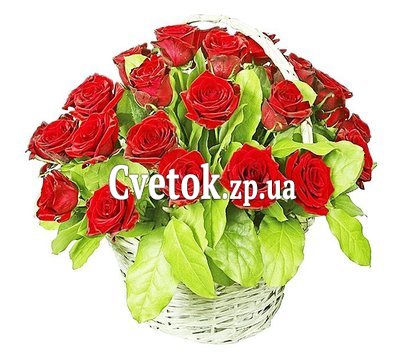 Корзина красных роз