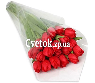 Красный тюльпан в букете