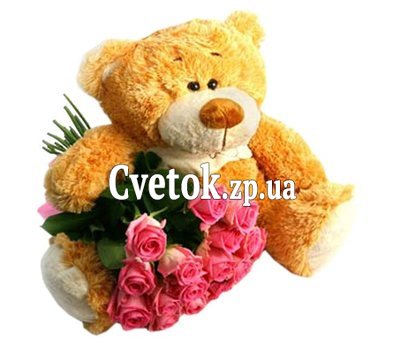 Мишка и букет роз