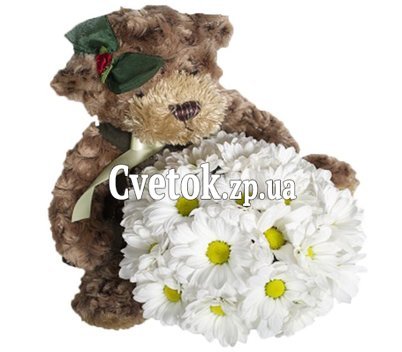 Мишка с букетом цветов