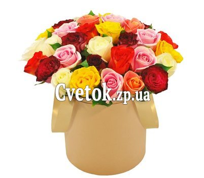 Оригинальная коробка разноцветных роз