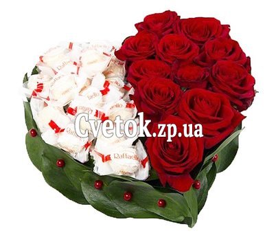Сердце роз и конфет Рафаэлло