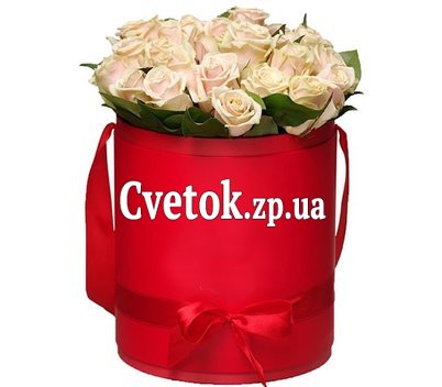 25 кремовых роз в круглой коробке