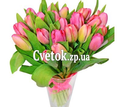 Букет красных тюльпанов с лентой