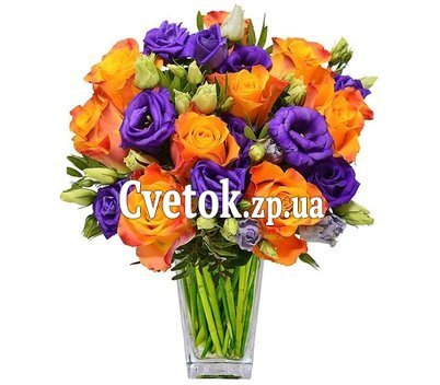 Букет из оранжевых роз и эустом