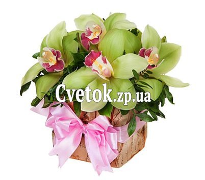 Коробка цветов с орхидеями