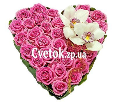 Корзина из цветов сердце