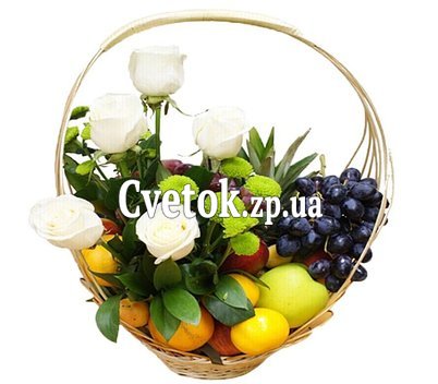 Корзина с фруктами и цветами
