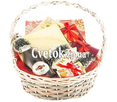Кошик з шампанським і цукерками до Нового року