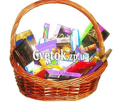 Корзина сладостей для детей