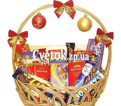 Кошик із солодощами на новий рік
