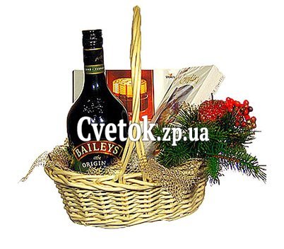 Корзинка с ликером «Baileys» и конфетами
