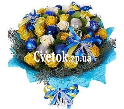 Красивый букет на Новый год с игрушками