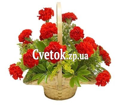 Небольшая корзина из гвоздик