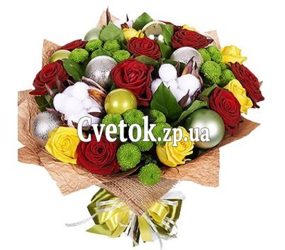 Новогодний букет из роз, хризантем с игрушками
