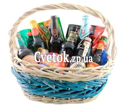 Подарочная корзина для мужчины на день рождения
