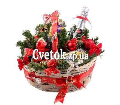 Подарочная корзина на Новый год