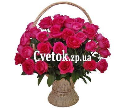 Розовые импортные розы в корзине