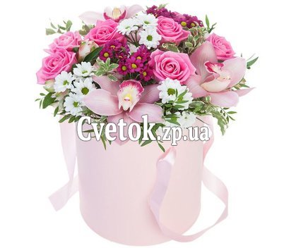 Live flowers in a box